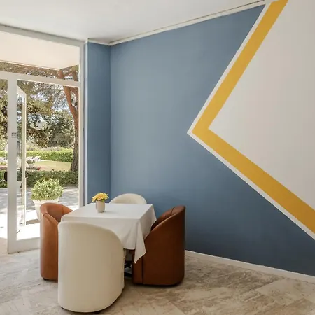 Hotiday Collection - 4*