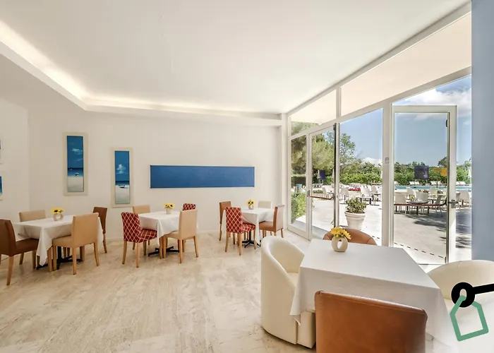 Hotiday Collection - 4* Lacona