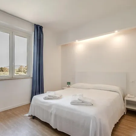 Hotiday Collection - 4* Lacona