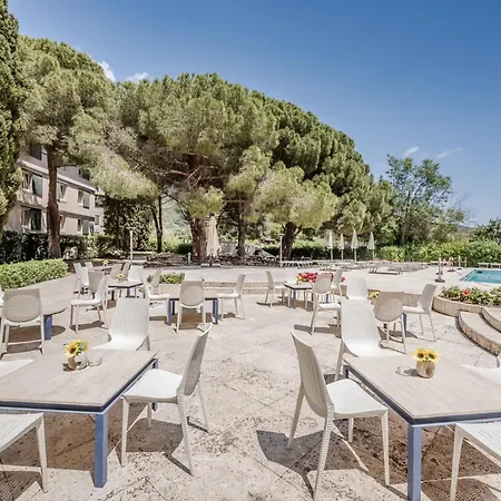 Hotiday Collection - Hotel Lacona