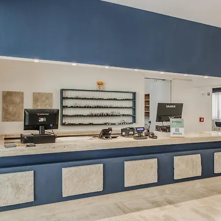 Hotel Hotiday Collection - 4*