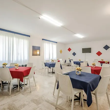 Hotiday Collection - Lacona