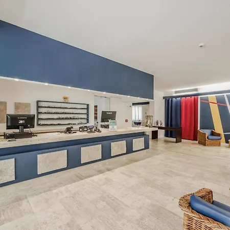 Hotiday Collection - Hotel 4*