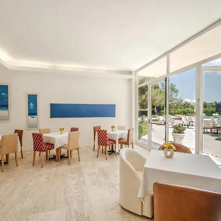 Hotiday Collection - 4* Lacona