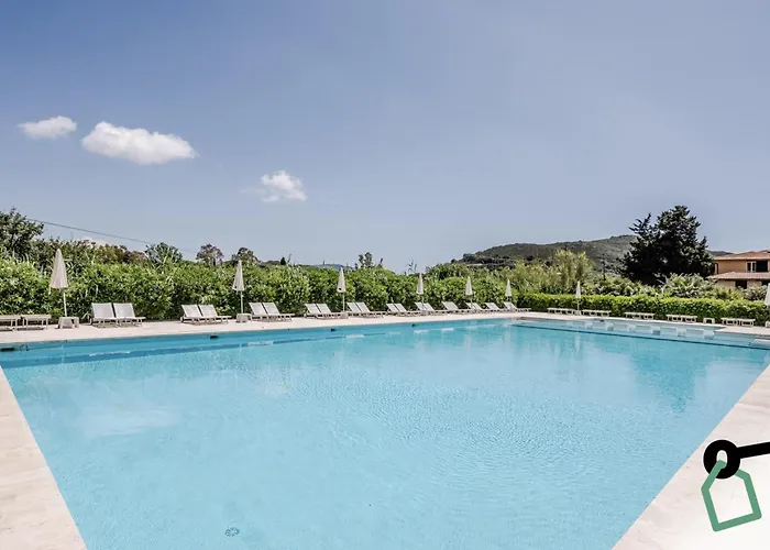 Hotel Hotiday Collection - Lacona