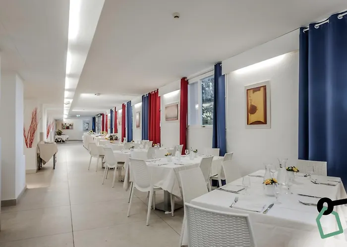 Hotiday Collection - Lacona