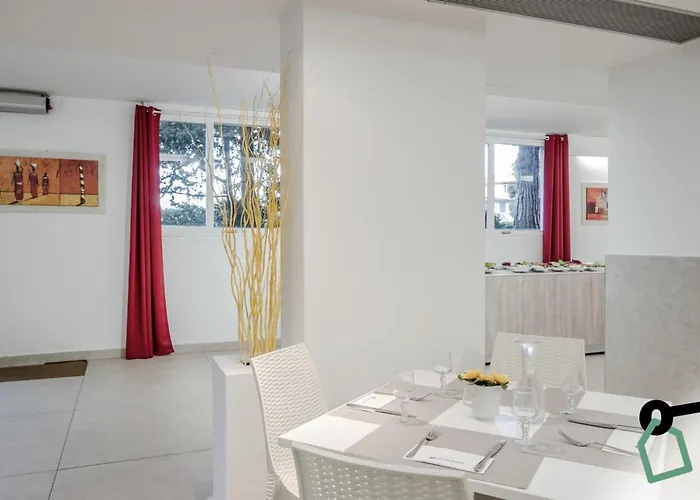 Hotel Hotiday Collection - Lacona